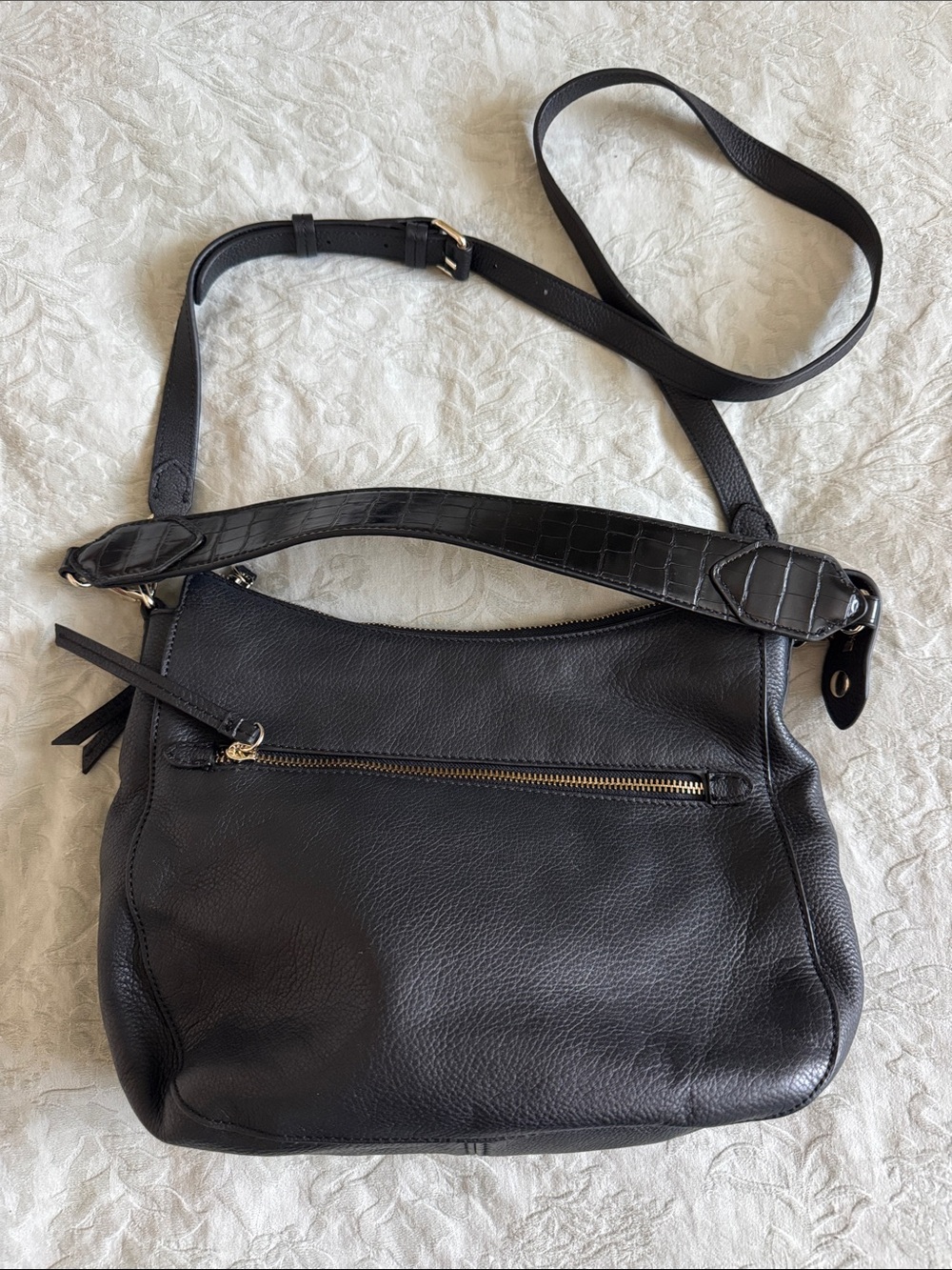 Banana Republic Black Leather Shoulder Bag with Gold Zip